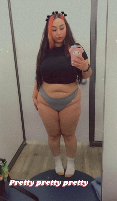 BrkenDolly sexy actress archive