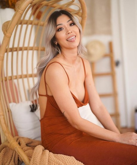 jenbaited free actress pics