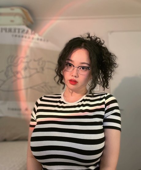 xxunnus2 model xxx photos