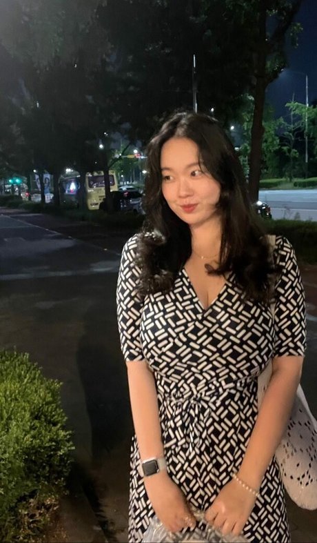 xxunnus2 erotic actress photo