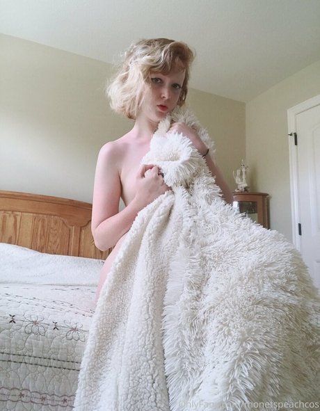 Honeybunnycos pornstar top photo