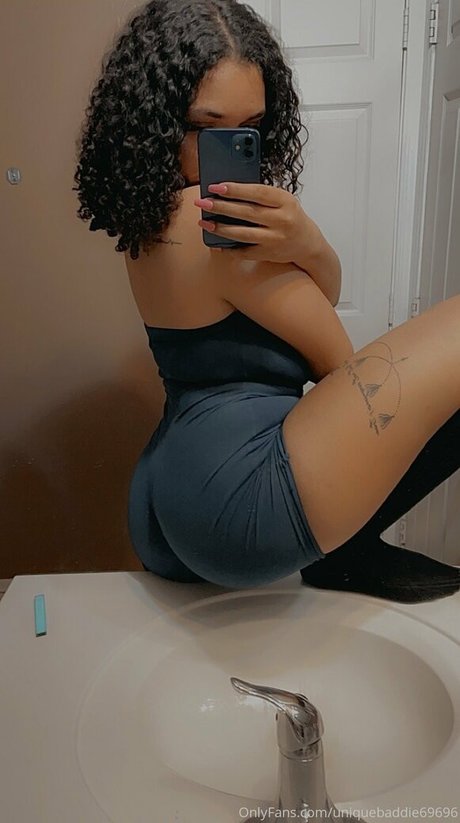 niquethestallion511 nude model pic