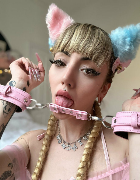 muashole nice model gallery