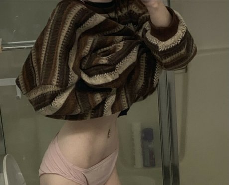 winni3thebunnie pornographic model pictures