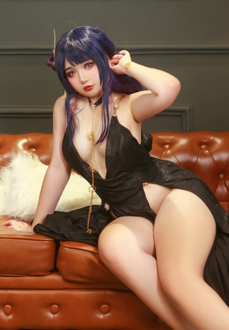 Maria Desu model adult photo