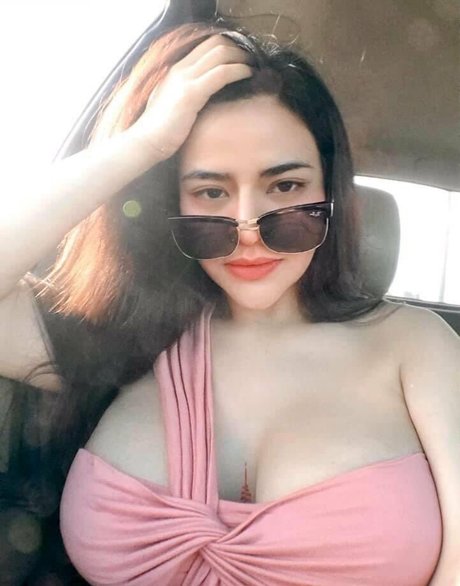 Nisachon Yoothai art model picture