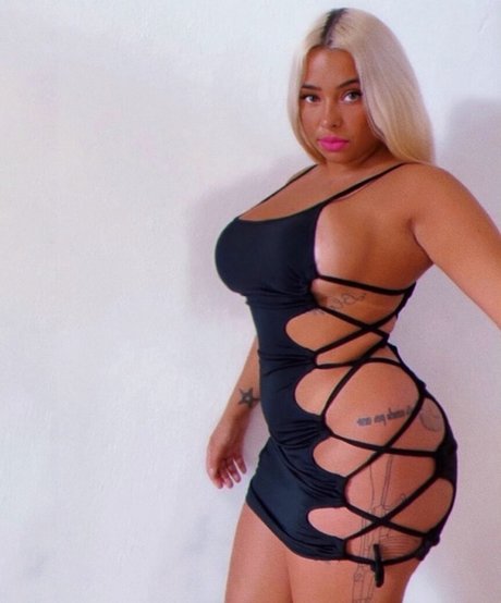 yourfavlambo pornstar adult photos