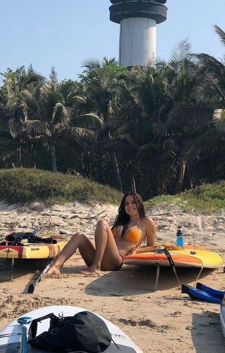 Karen Andarza star pretty galleries