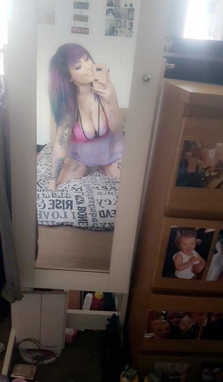 Show Your Girlfriend pornographic model img