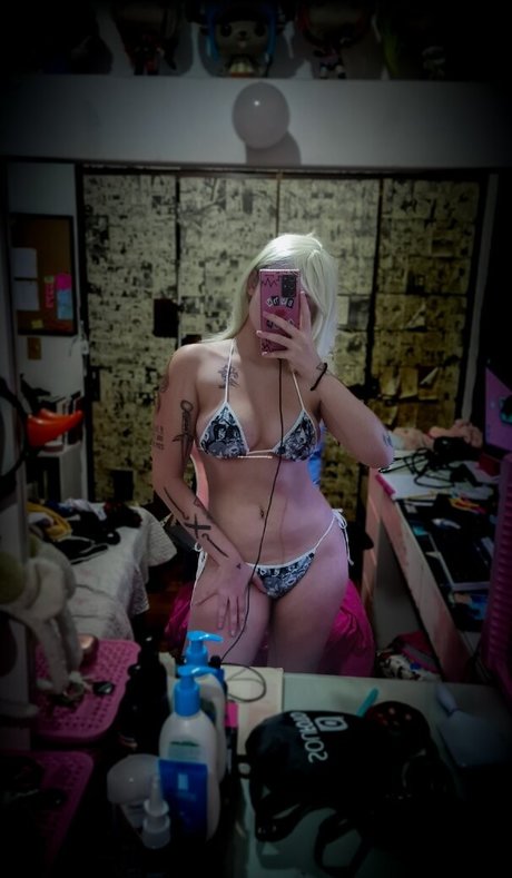 carrietlol nudes star pic