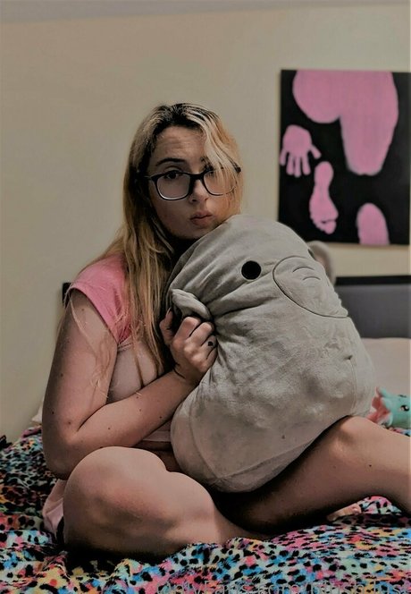 blush lust exclusive actress pic