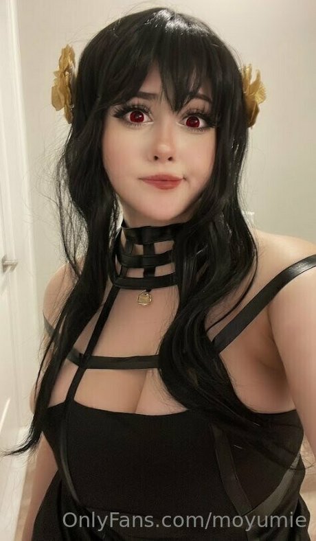 moyumie star nude image