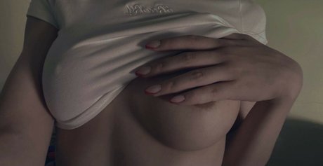 shu olivia1104 model best image