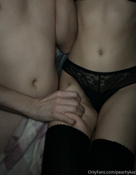 peachykaz naked star pictures