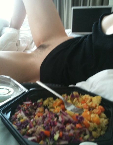 Krysten Ritter nude actress pics