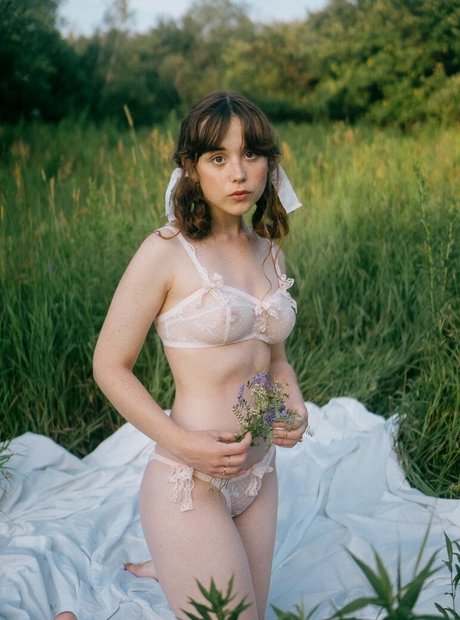 tenderheartlamb hot actress pics