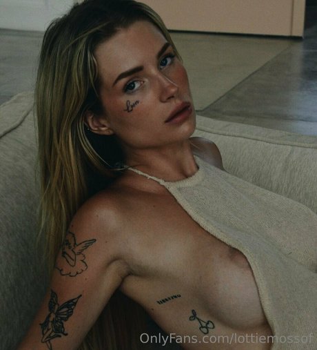 lottiemossof art pornstar pictures