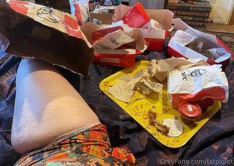 pr3ttyp1ggy star pornographic img