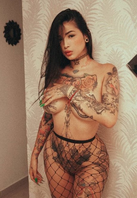 Julietta Gibson pornstar hd img