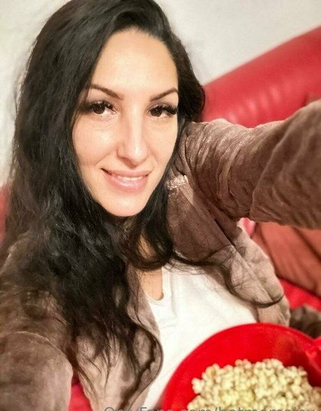 hotmomalex nudes star archive