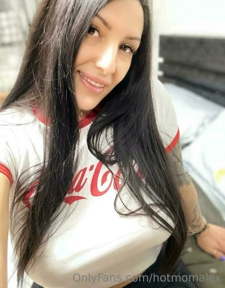 hotmomalex nice actress pics