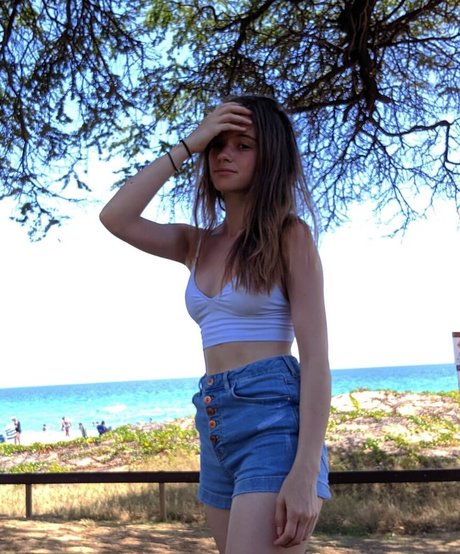 A Bit Rebecca model art pic