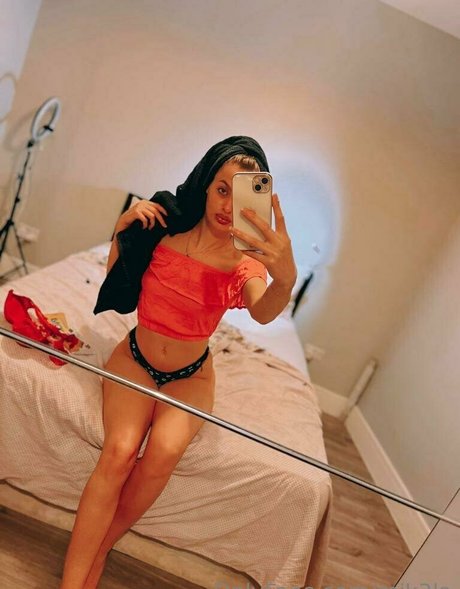 mik3la pornographic star picture