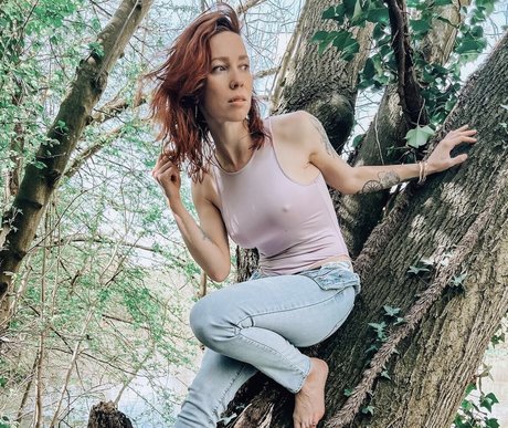 Freyja wlf art star photo