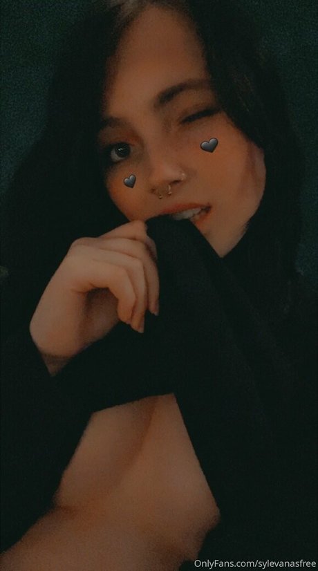 sylevanasfree hot actress photos