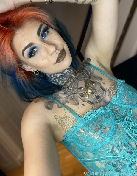 dee louisexx exclusive actress photo