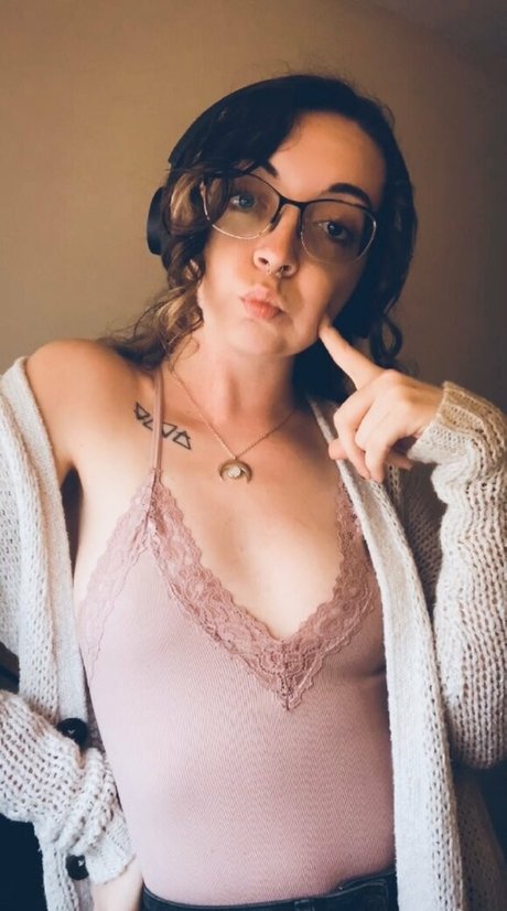 sidhee adult model pics