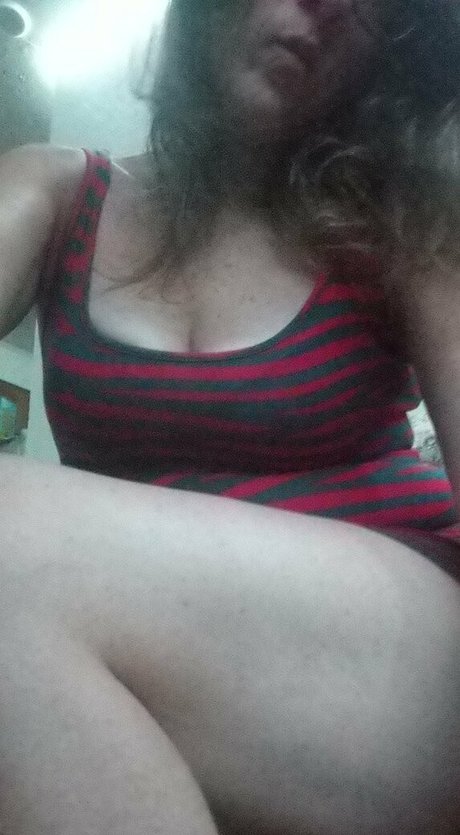 blueeyednerd71free model beautiful pic