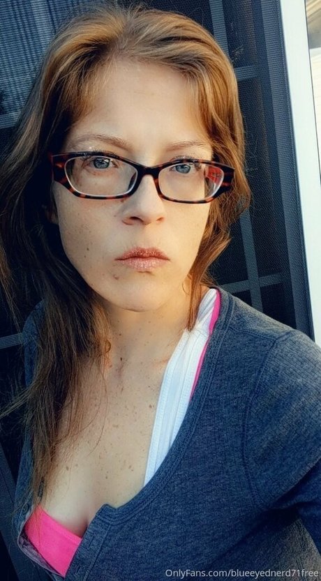 blueeyednerd71free model porn gallery