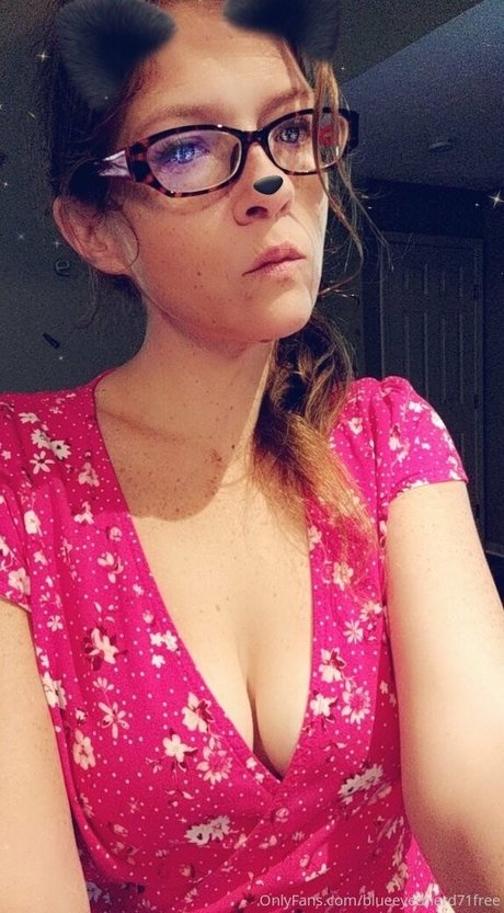 blueeyednerd71free nude model picture