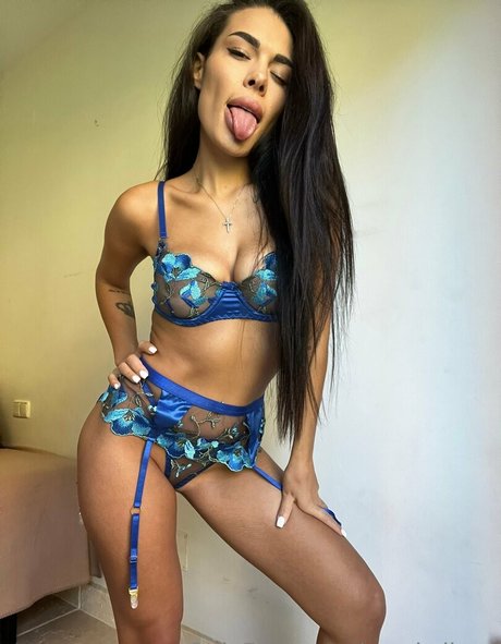 stella marlow high quality model photo