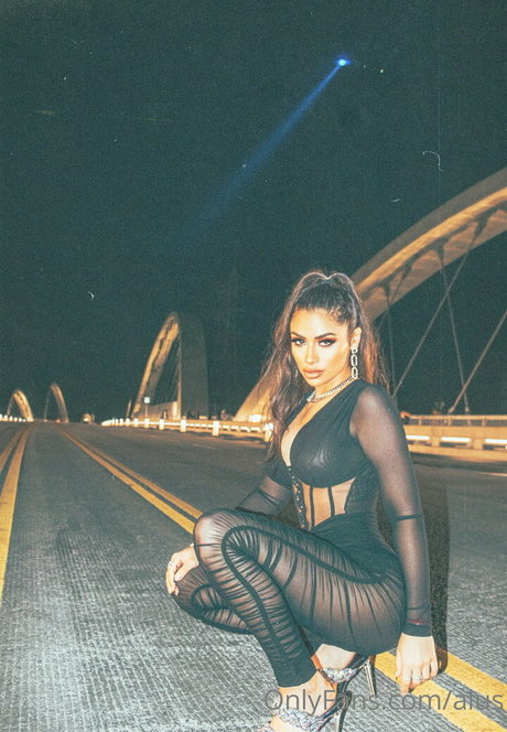 Alus model top archive