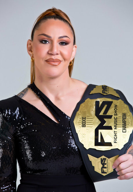 criscyborg pornstar free image