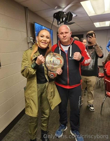 criscyborg model perfect photo