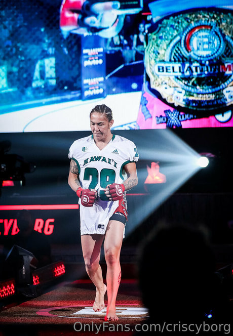 criscyborg exclusive model images