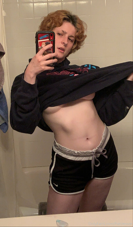 herzesser star adult image