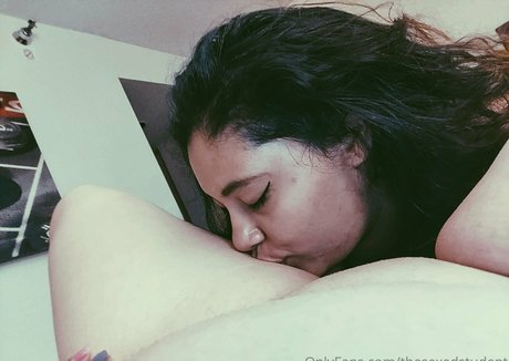 leonadelioness sexy pornstar picture