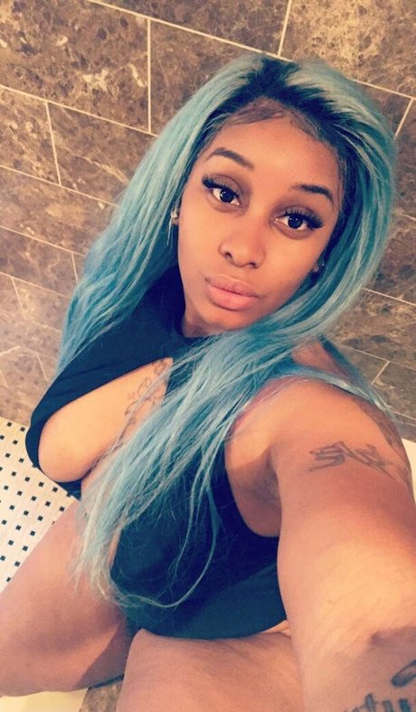 MonroeSweets sexy actress photo