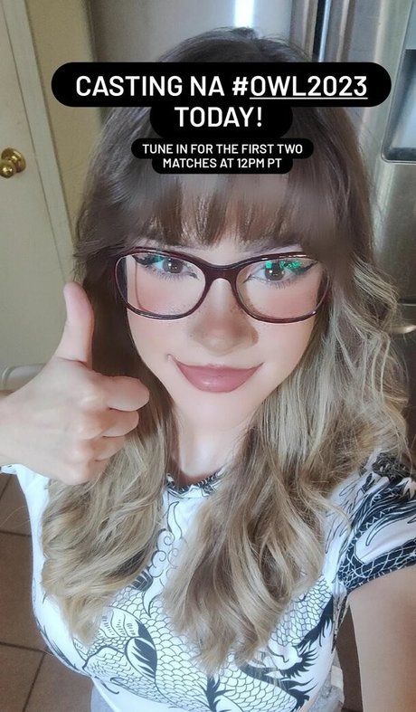 Lemonkiwi hot actress image