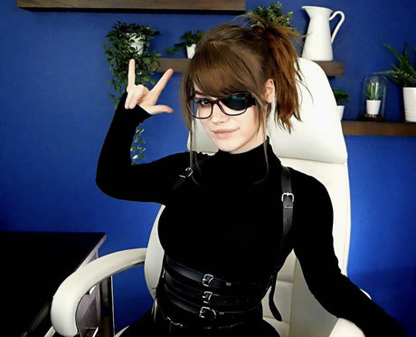 Lemonkiwi hot star pic