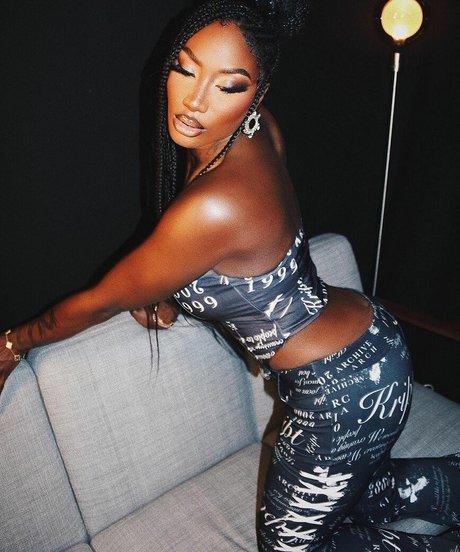 Aya Nakamura xxx actress gallery