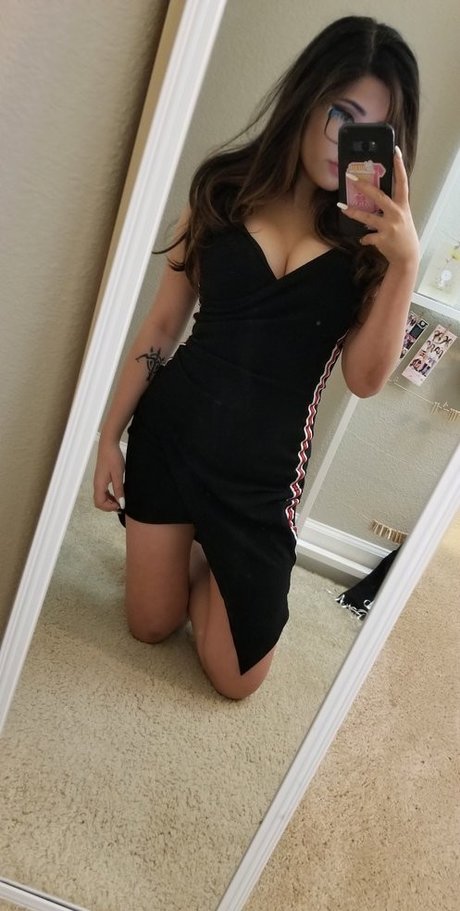 yourprincesslol model beautiful photo