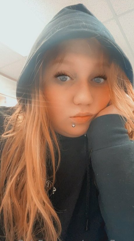 xxxse7enn model nudes images