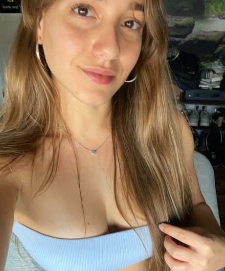 arigetsmuscles beautiful actress picture