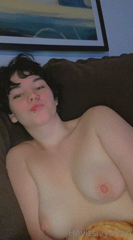 heyitsivyanne hot model galleries