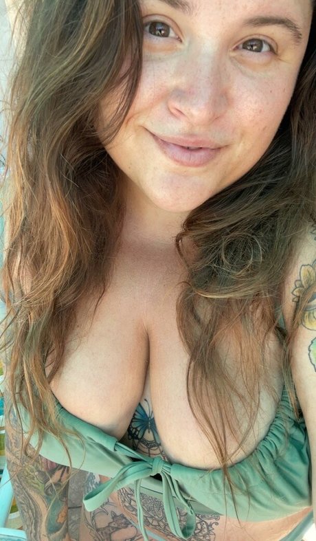 HandfulHeather naked star gallery